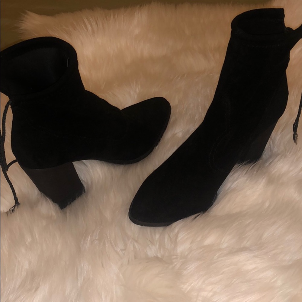 Dolce Vita ankle booties